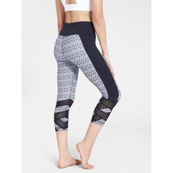 Athleta Print Mantra Capri Legging Womens XXS 2XS Navy Multi Criss Cross Mesh - Picture 14 of 15